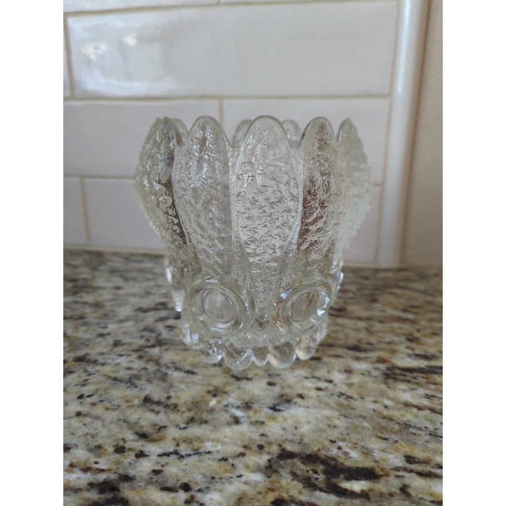 Vintage Vase Container Unique Clear Textured Glass Coral Floral Design Heavy - Picture 6 of 8